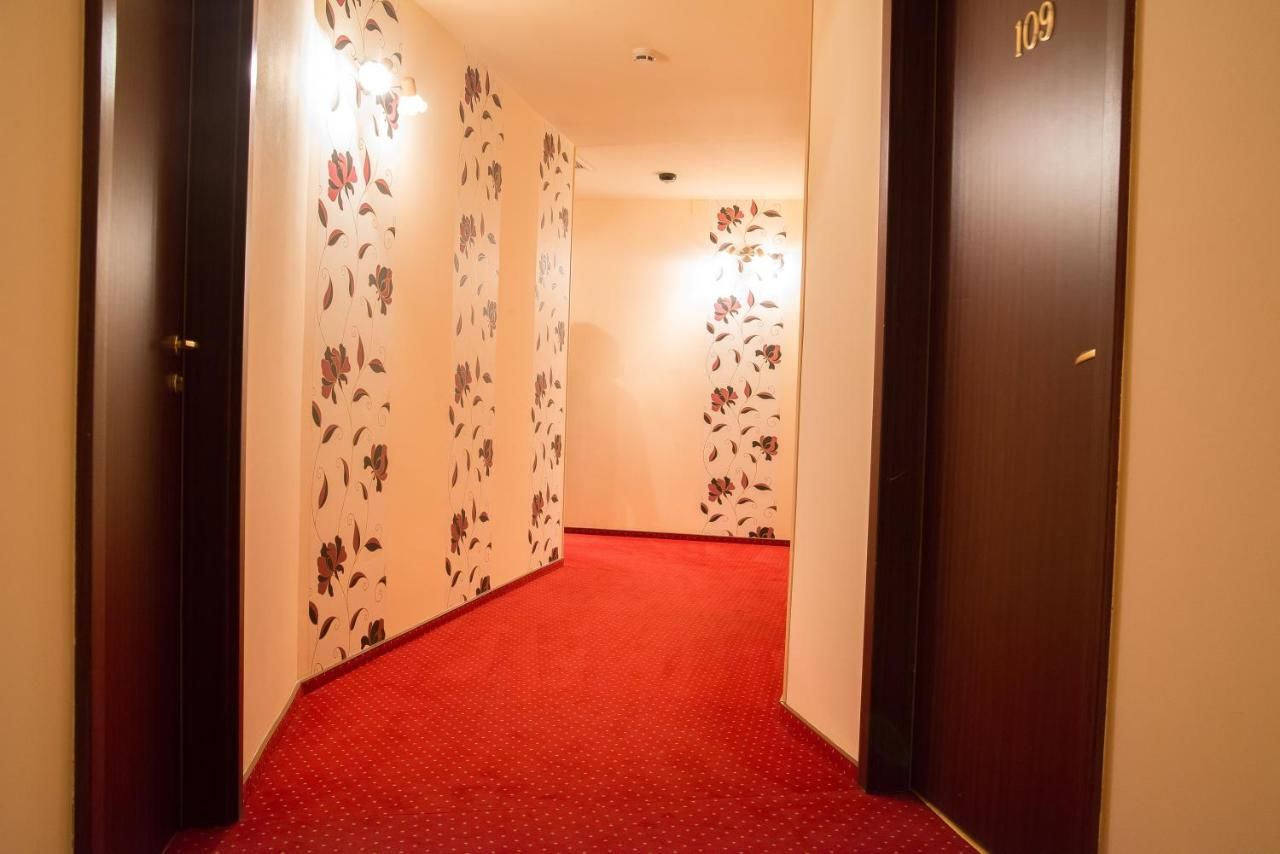 Отель Hotel Xe-Mar Арад-14