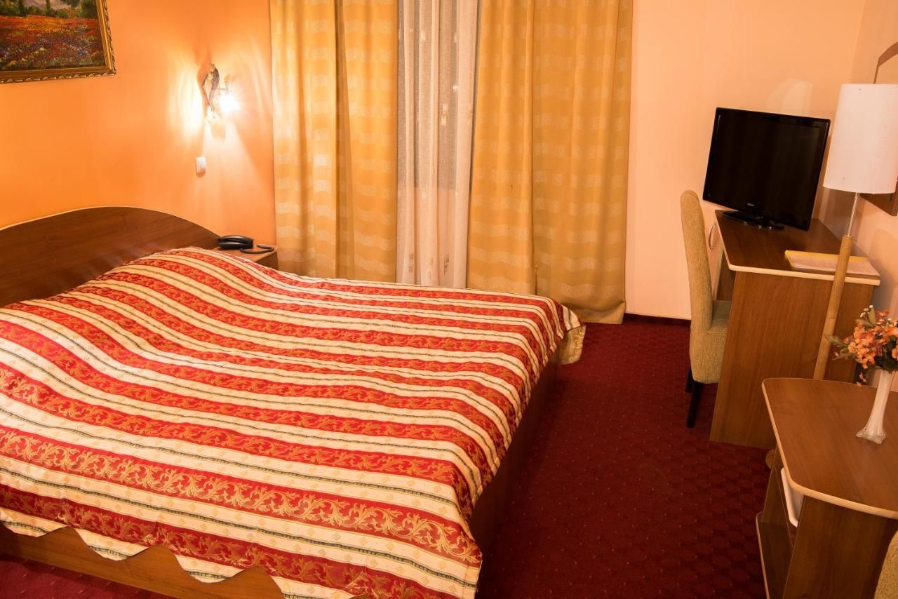 Отель Hotel Xe-Mar Арад-25